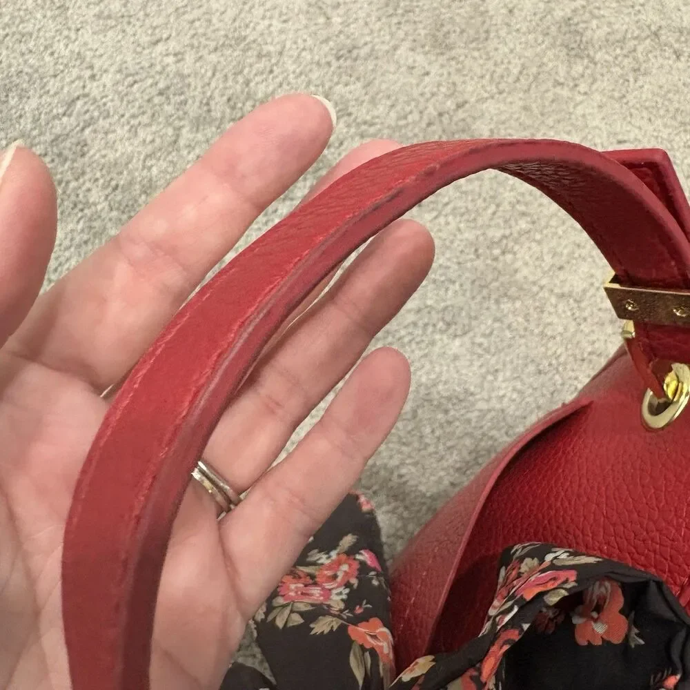 Steve Madden Red Small Crossbody Satchel Bkarta Tote With Scarf